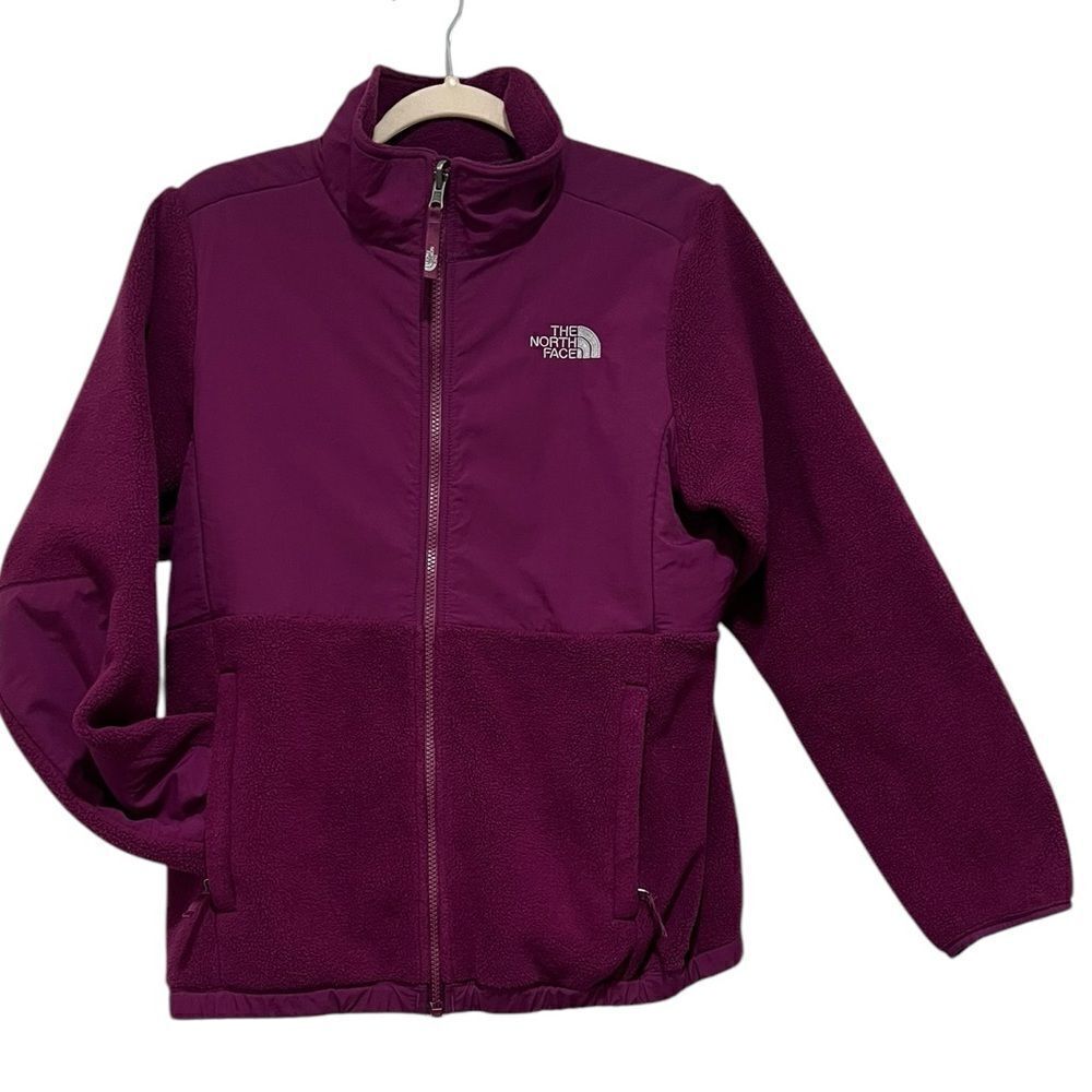 The North Face Berry Classic Fleece Jacket, Girls size 18 (women’s small)